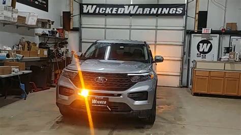 ford explorer 2021 amber lights