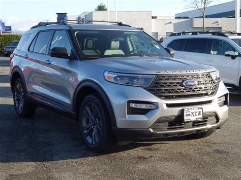 ford explorer 2021 silver