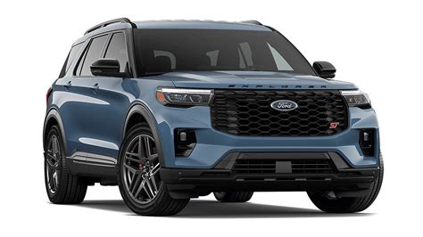 Dynamic shot of the Ford Explorer 2026 ST showcasing its sporty design