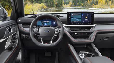 Interior of the Ford Explorer ST-Line showcasing sporty accents and technology