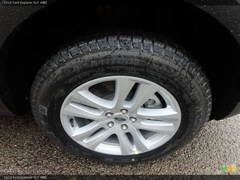 ford explorer tire size