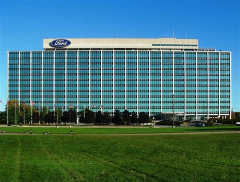 ford motor company detroit mi phone number