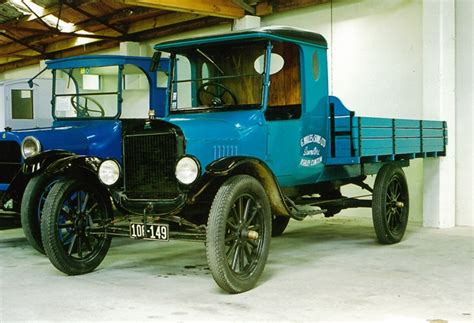ford motor company trucks models