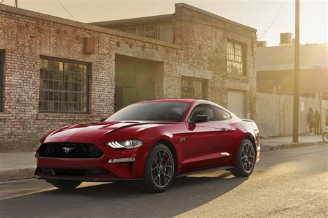 ford mustang ecoboost fastback 2023