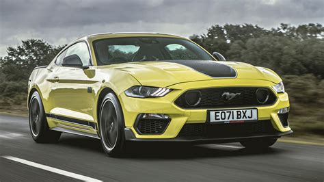 ford mustang mpg 2022