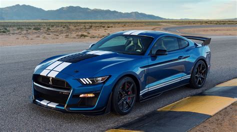 ford mustang shelby 500 gt
