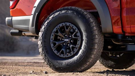 ford raptor stock tire size