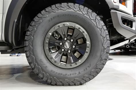 ford raptor stock tires