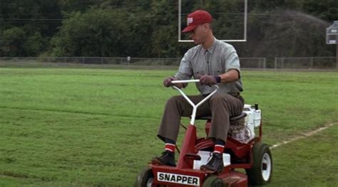 The mower Snapper Forrest Gump (Tom Hanks) in Forrest Gump Spotern