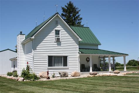 Owens Corning Supreme 33.33sq ft Forest Green 3Tab Roof Shingles in