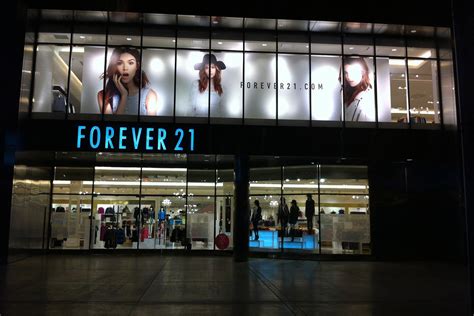Forever 21 Fashion Show Mall Review