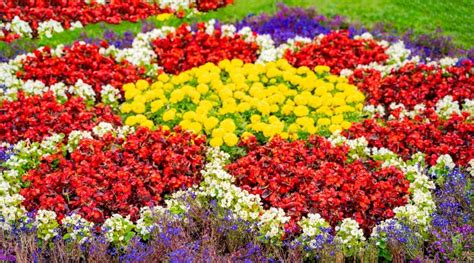 Famous Formally Patterned Flower Gardens Update