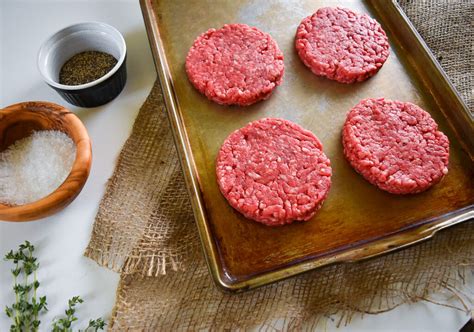 Forming burger patties