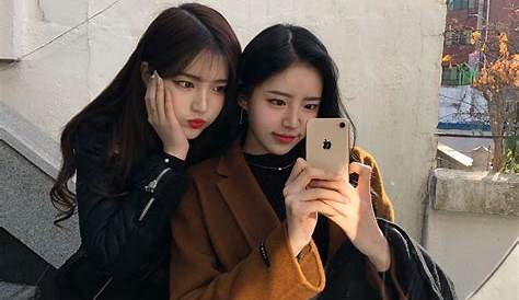 Ulzzang Girl Foto Aesthetic Orang Korea gaya selfie kekinian