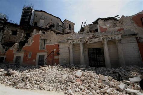 foto terremoto aquila 2009