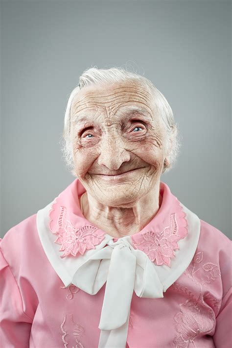 foto van een oude vrouw