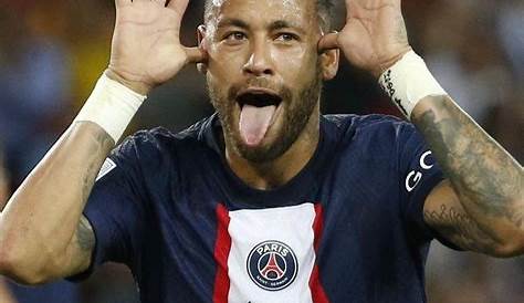 Imagen de Neymar desaparece en tienda oficial del París Saint-Germain