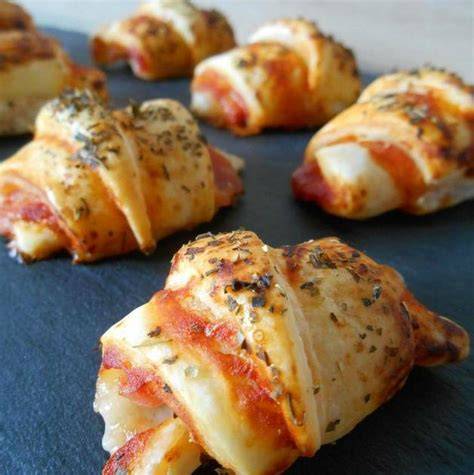Image de quatre pour croissant