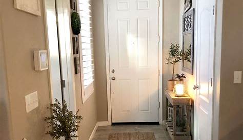 Excellent Small Entryway Ideas As Your Warm