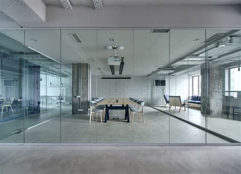 frameless glass door