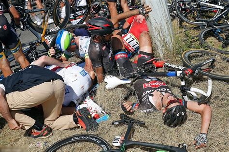 france bicycle race crash