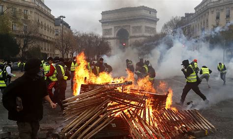 france riots videos analysis