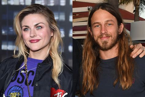 frances bean and riley hawk(00)