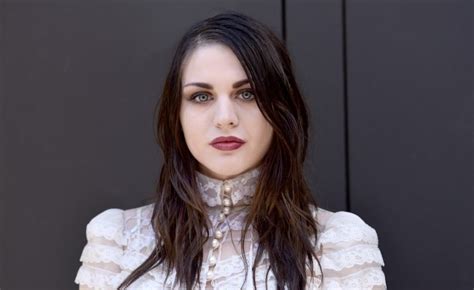 frances bean cobain net worth 2024