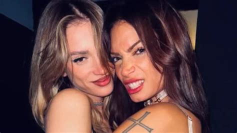 franceska spread onlyfans 2000
