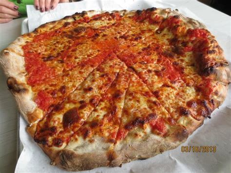 frank pepe's pizza manchester connecticut