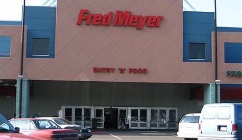 Fred Meyer: fulfilling our quest to find the largest grocery store. In