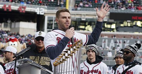 freddie freeman yankees free agent