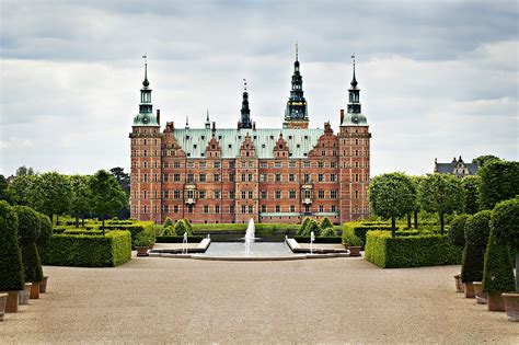 frederiksborg castle location