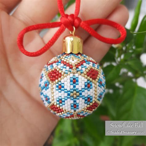 Free beading peyote pattern for Christmas Earrings Beads Magic
