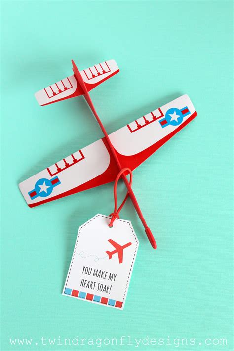 Airplane Valentines with Free Printable » Dragonfly Designs
