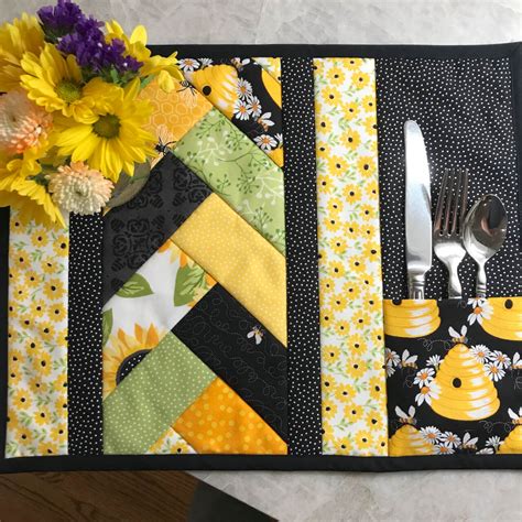 Free Pattern For Placemats And Table Runner