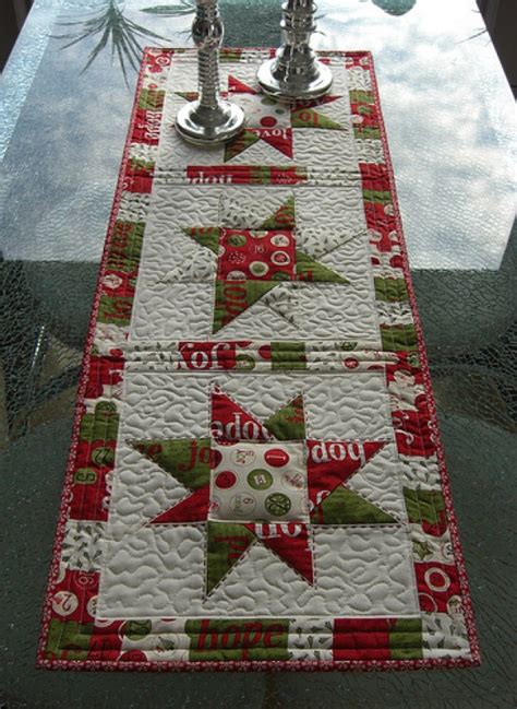 Free Patterns For Christmas Table Runners