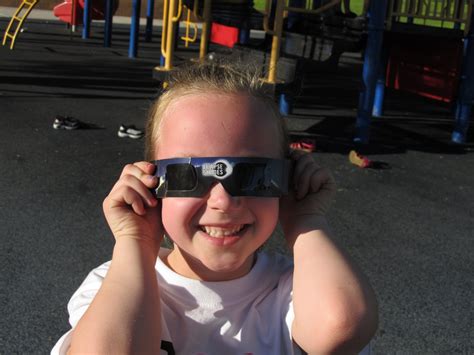 free solar eclipse glasses for schools in florida