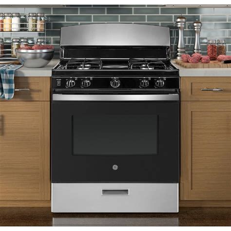 Free-Standing Gas Range