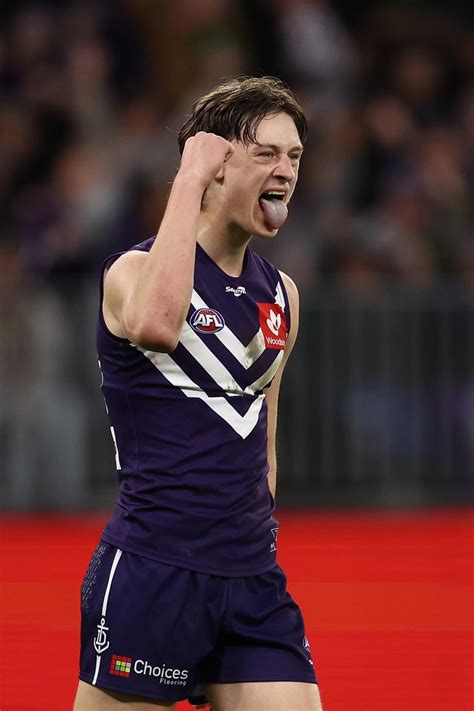 fremantle dockers first year