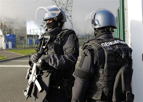 French gendarmerie intervention forces arrive in DammartinenGoele