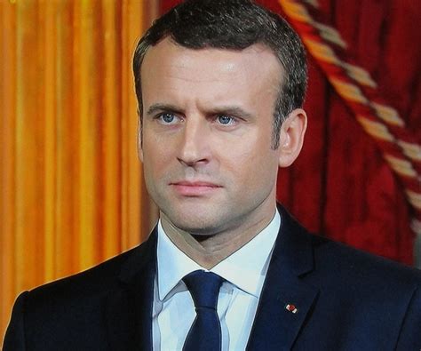 french president emmanuel macron height