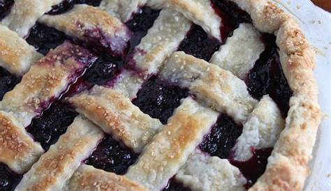 Fresh Huckleberry Pie - Vixen's Kitchen