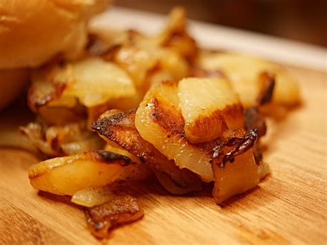 fried potatoes onions & smoked polish sausage