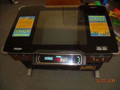 Frogger Game Table