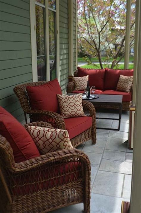 Front Porch Furniture: Comfort and Style