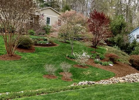 front gardens Home landscaping, Front yard design, Sloped backyard