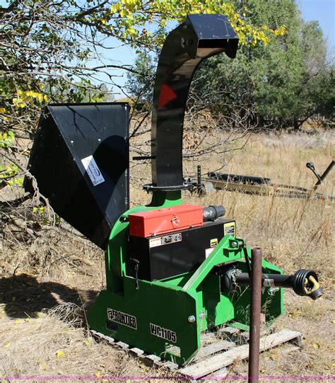 Frontier WC1105 chipper in Greensburg, KS Item K1237 sold Purple Wave