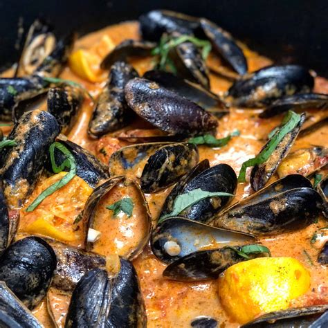 frozen mussels add to marinara pasta recipe