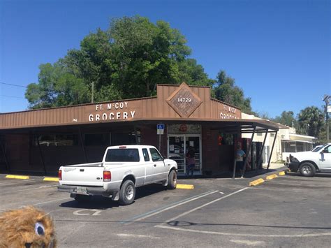 ft mccoy grocery store